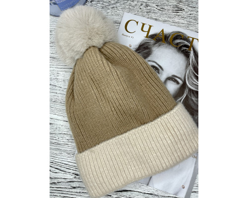 Шапка жіноча тепла бежева з помпоном бежевим (One Size)