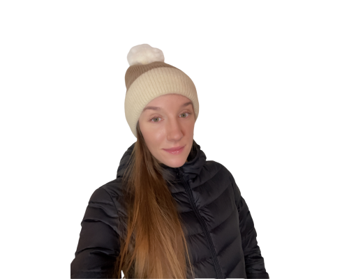 Шапка жіноча тепла з помпоном бежева (One Size)