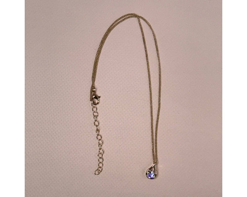 Жіночий ланцюжок на шию золотистого кольору з кристалом Swarovski