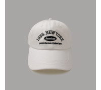 Стильна кепка бейсболка унісекс декор вишивка New York колір білий (55-60)
