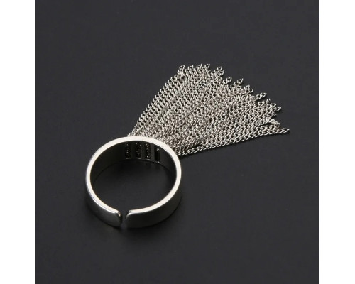 Стильне жіноче кільце відкрите регульоване декор пензлики колір сріблястий (16-22)