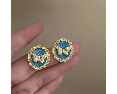 Жіночі сережки заокруглені емальовані декор метелик колір золотистий блакитний