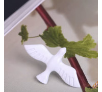 Значок / пін  металевий Голуб колір білий