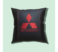 Автомобільна подушка в салон Mitsubishi / Мітсубісі чорна з червоним логотипом