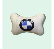 Автомобільна подушка на підголовник BMW / БМВ біла з логотипом