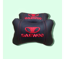 Набір автомобільних подушок на підголовник Daewoo / Ланус (2шт) чорні з червоним логотипом