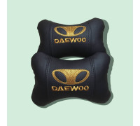 Набір автомобільних подушок на підголовник Daewoo / Ланус (2шт) чорні з золотим логотипом