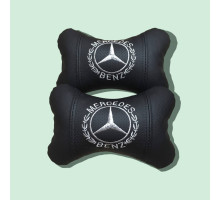 Набір автомобільних подушок на підголовник Mercedes Benz / Мерседес Бенз (2шт) чорні з білим логотипом