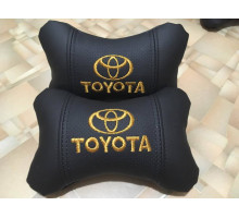 Автомобільні подушки на підголовник Toyota / Тойота (2шт) чорні з золотим логотипом