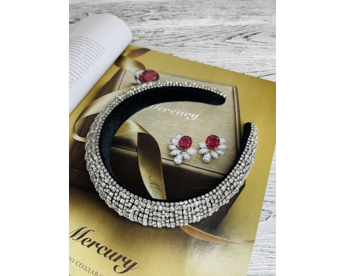 Розкішний обруч для волосся усипаний камінцями 